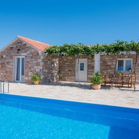 Holiday Home My Summer House Supetar Bagian luar foto