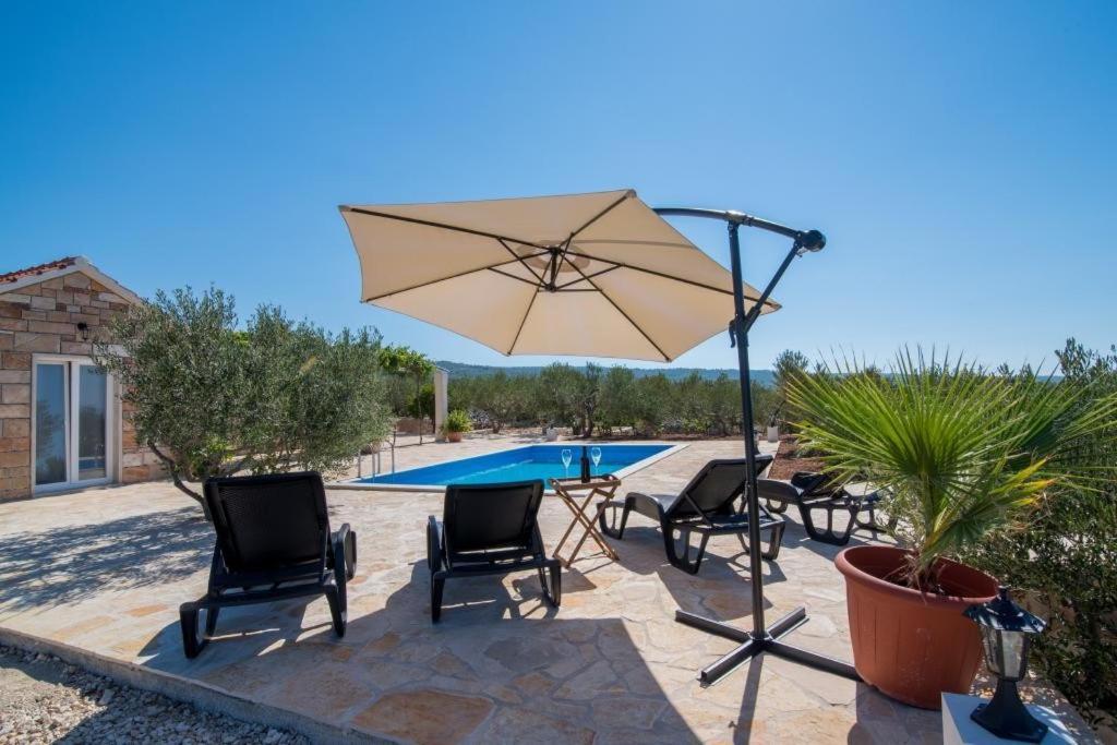 Holiday Home My Summer House Supetar Bagian luar foto
