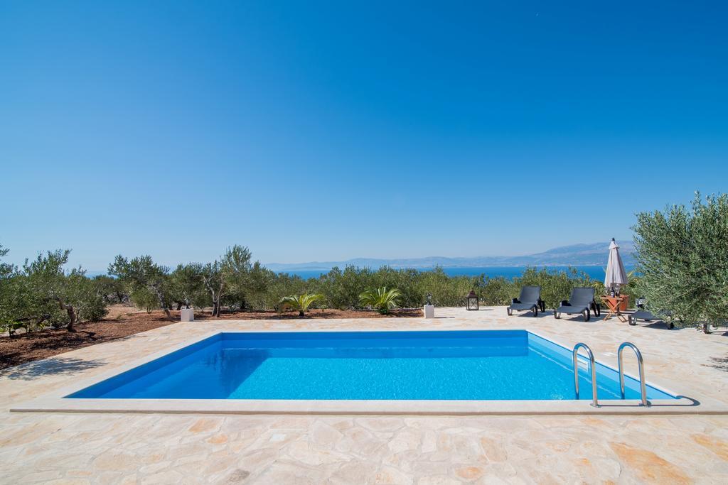 Holiday Home My Summer House Supetar Bagian luar foto