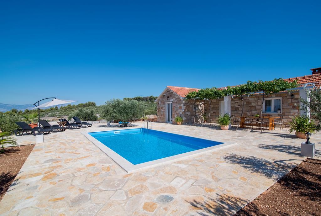 Holiday Home My Summer House Supetar Bagian luar foto